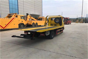 东华门非事故拖车