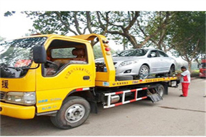 东华门附近24小时汽车拖车服务热线