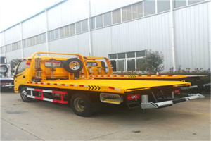 东华门附近拖车救援搭电