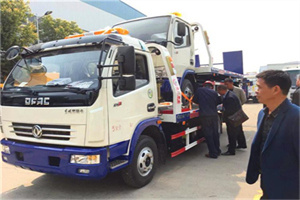 东华门汽车道路救援拖车价格